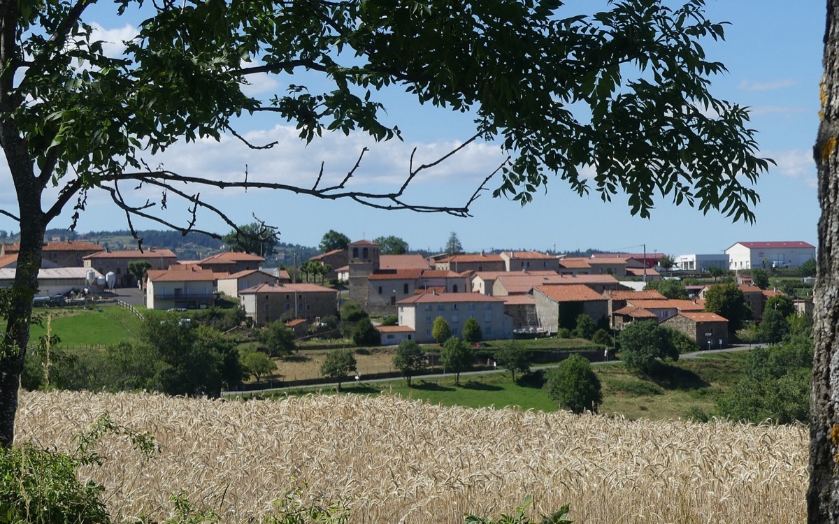 Vue du village de Châtelneuf